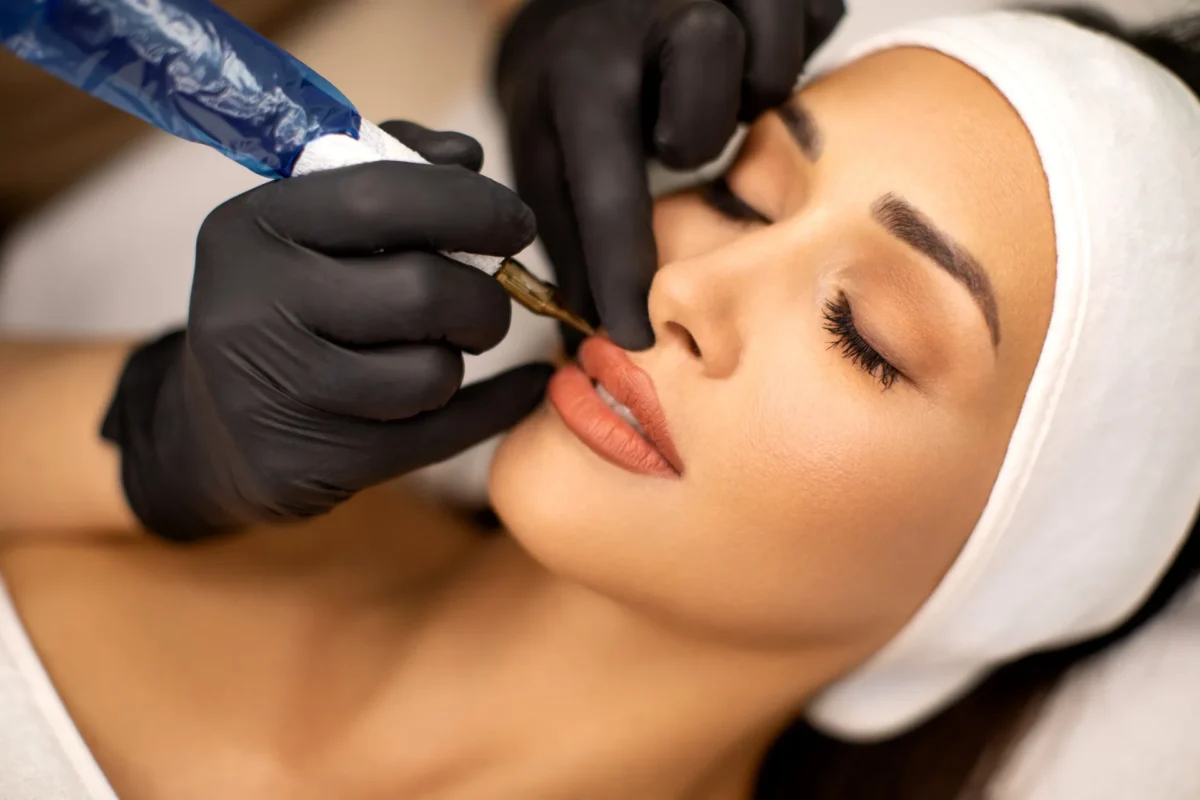 Microblading vs Microshading: Differences and Which to Choose 8 micropigmentacion cejas labios pestañas capilar prcio malaga ojos ralla negra ojo de gato foxy eyes